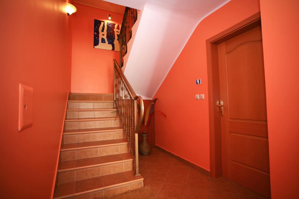 Apartment Drazenka Turato Башка Номер фото
