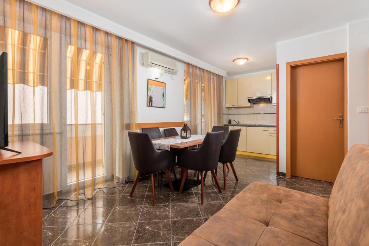 Apartment Drazenka Turato Башка Екстер'єр фото