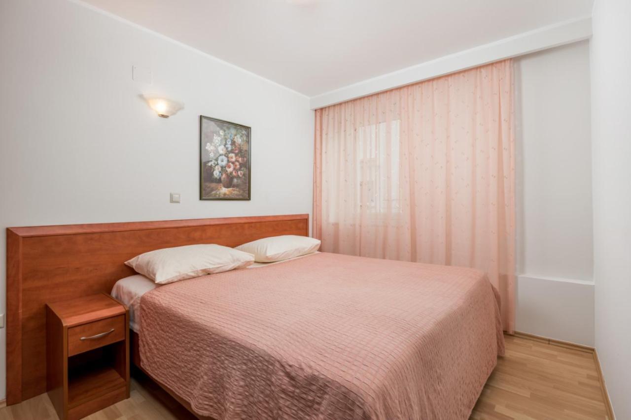 Apartment Drazenka Turato Башка Екстер'єр фото
